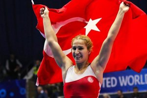 Kadın güreşinde yükseliş sürüyor