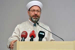  Prof. Dr. Erdöl'den Diyanet'e büyük destek