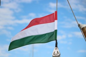 Fidesz'in EPP üyeliği askıya alındı