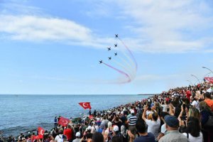 Türk Yıldızları Trabzon semalarında