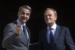 AB Konseyi Başkanı Tusk Atina’yı ziyaret etti
