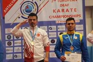 İşitme Engelliler Avrupa Karate Şampiyonası'nda 1 altın, 9 bronz madalya elde etti