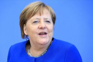 Merkel, Kovid-19'a karşı alınan kurallara uyulması çağrısında bulundu
