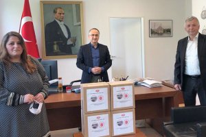 DİTİB kadınlar kolundan başkonlosluk ve kurumlara maske desteği