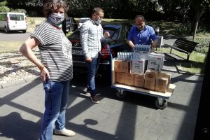 DİTİB camisinden yaşlılar yurdu sakinlerine yardım paketi