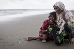 Myanmarlı askerler, Arakanlı Müslümanları toplu mezarlara gömdüklerini itiraf etti