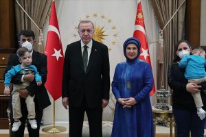 Cumhurbaşkanı Erdoğan Antalyalı siyam ikizleri ile ikizlerin doktorunu kabul etti