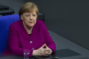 Almanya Başbakanı Merkel, yaz sonuna kadar her vatandaşa aşı teklifi sunabileceklerini söyledi