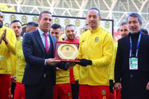 Umut Bulut, Süper Lig'de 504. maçına çıkarak tarihe geçti