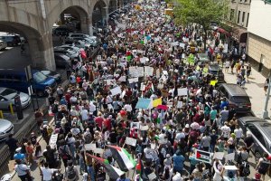 New York'ta binler Filistin'e destek için yürüdü
