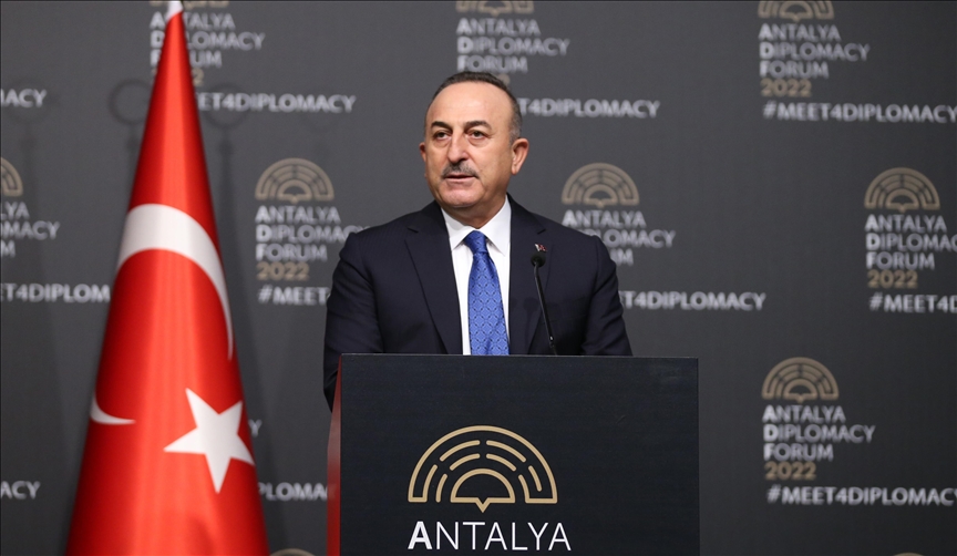 Çavuşoğlu: İnsani koridorların hiçbir engelle karşılaşmadan açık tutulması gerektiğini vurguladı