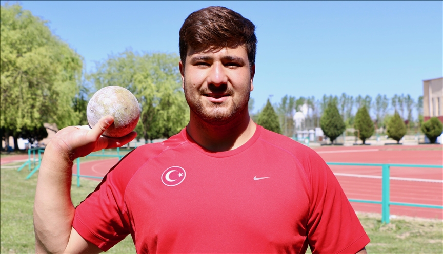 Milli sporcu Alperen Karahan, Avrupa Şampiyonası'nda altın madalya kazandı