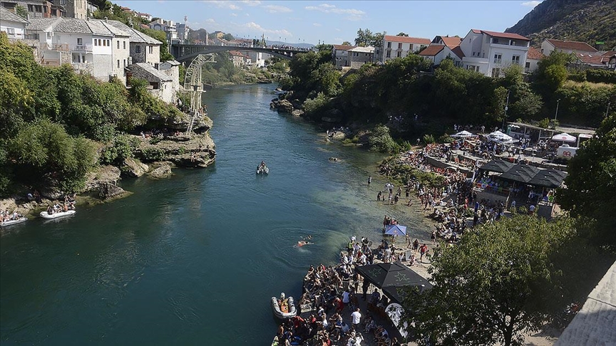 Bosna Hersek'te 456. Geleneksel Mostar Köprüsü Atlayışları 