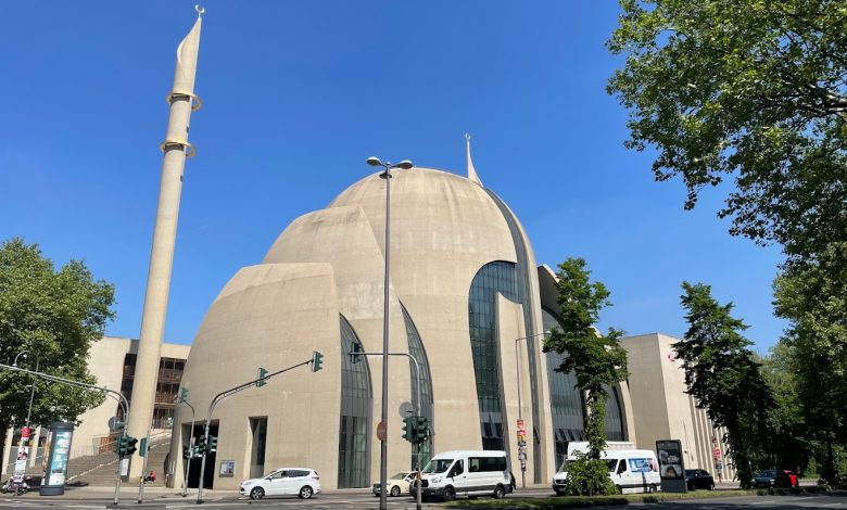 Almanya'da her yıl 100 din görevlisine yönelik yeni eğitim programı
