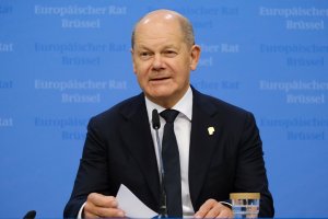Başbakan Scholz, Almanya ve Avrupa’nın çelik sektörünün geleceğini değerlendirdi