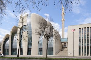 Alman İslam Konferansı'nda Müslüman temsilci olmayacak, DİTİB tepkili