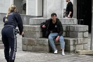 Avusturya'da kan donduran saldırı: 7 kişiyi bıçakladı, sonra da oturup güldü
