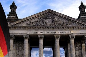 Almanya'da CDU/CSU ile SPD koalisyon hükümeti kurmak için anlaşmaya vardı