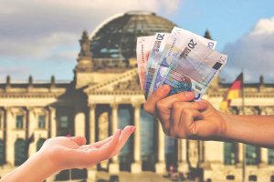 2026 Almanya’sı başlıyor: Maaş artışı var, kurallara uymayana ceza var