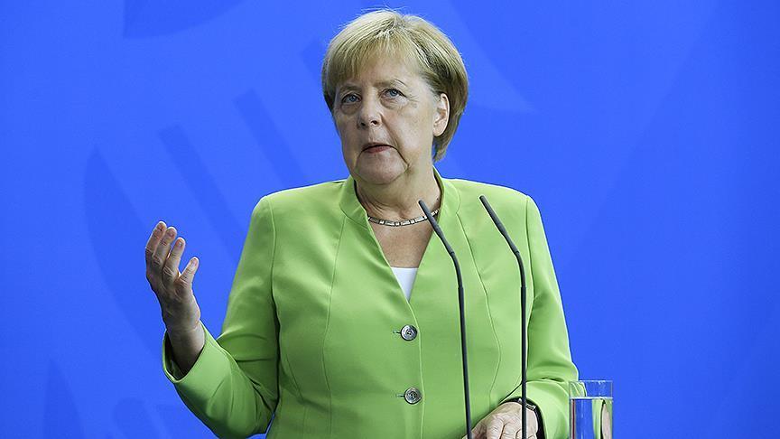 Merkel'den 'iki devletli çözüm' vurgusu