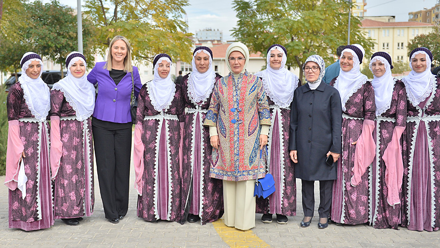 Emine Erdoğan: Kadın meselesi aynı zamanda bir erkek meselesidir