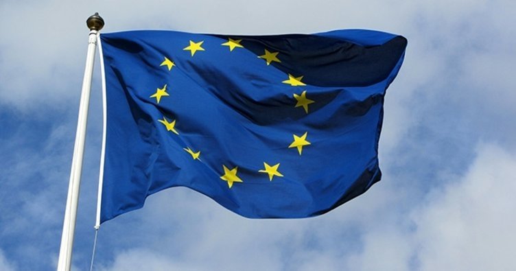 Avrupa Birliği, İtalya'nın 2019 bütçesini reddetti