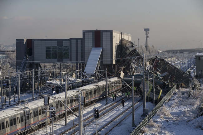 Ankara'da yüksek hızlı tren kazası 