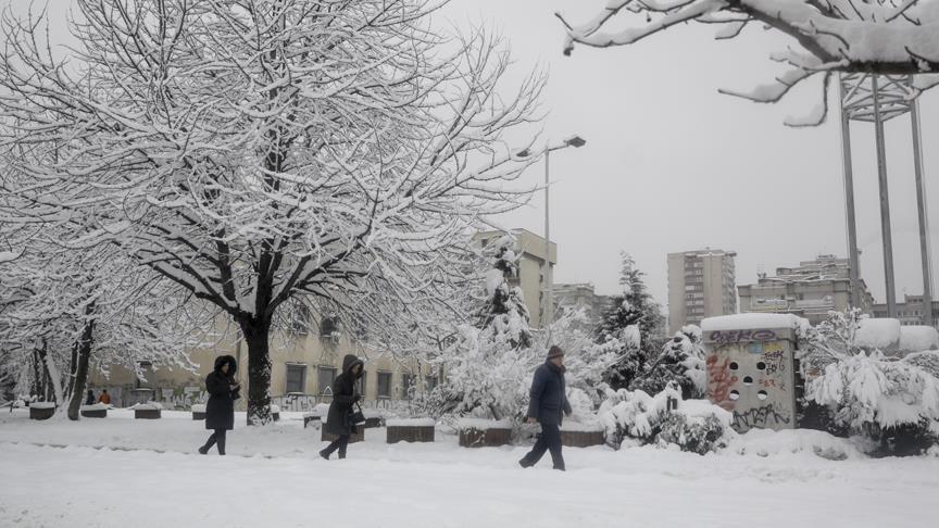 Bosna Hersek'te kar hayatı olumsuz etkiledi