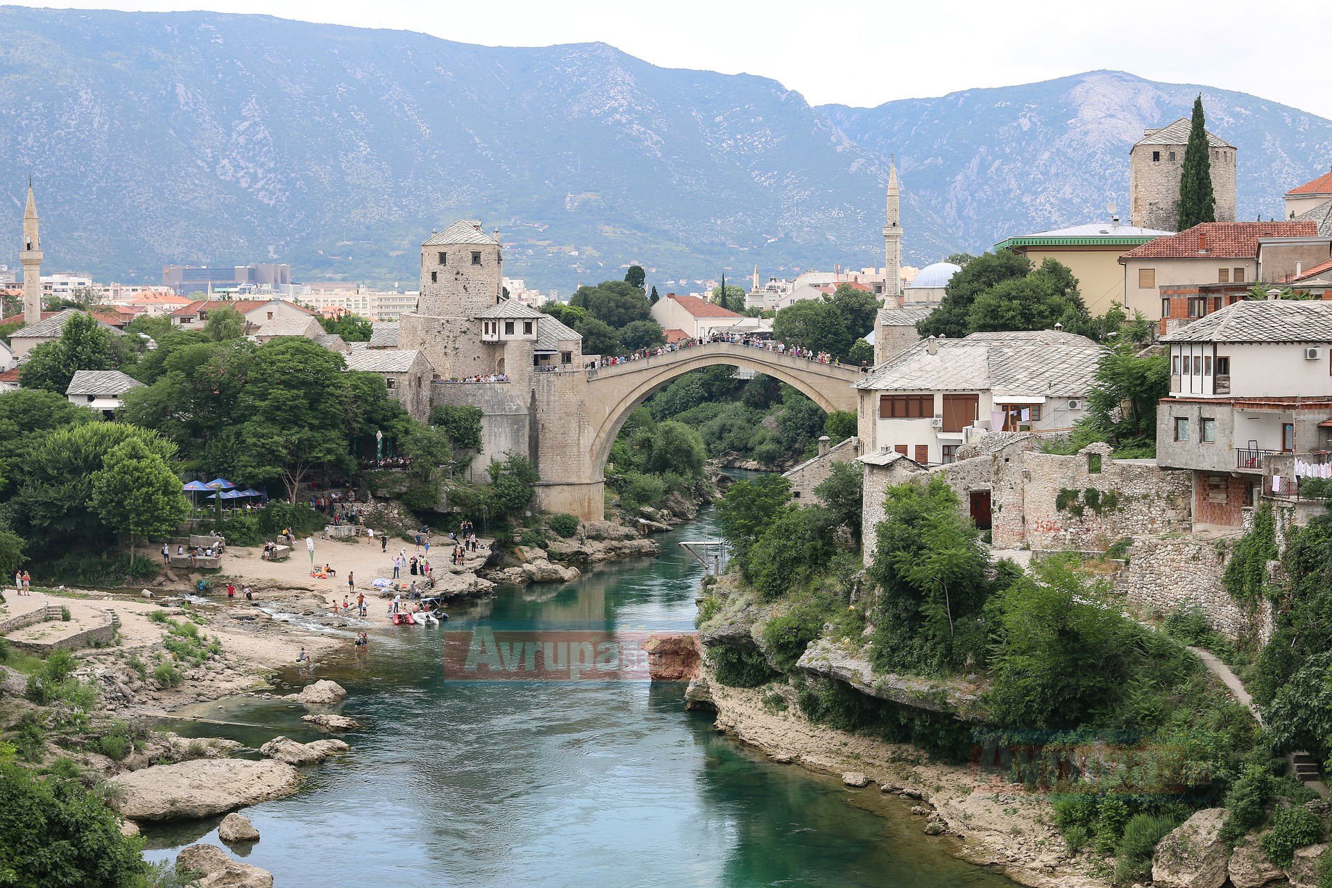 Mostar Köprüsü