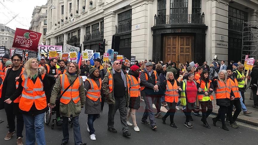 Londra'da 'sarı yelek' gösterileri