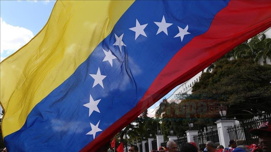 ABD'li diplomatlar Venezuela'dan ayrılıyor
