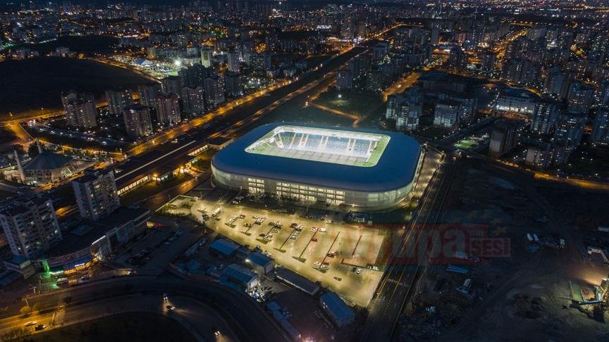 Ankara'nın yeni stadı futbolseverlerin hizmetine girdi