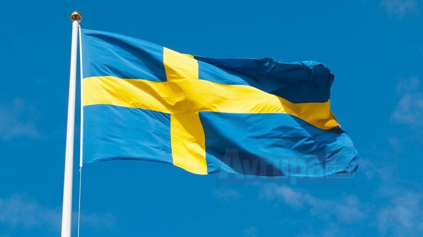 İsveç'te bir belediyeden tesettür mayosu kararı
