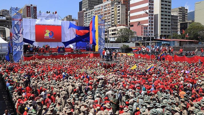 Venezuela'da yaşananlar dudak uçutuyor