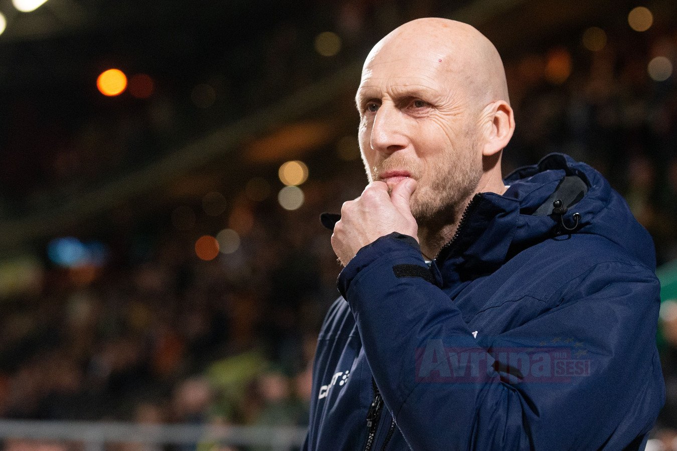 Feyenoord yeni sezon için Stam ile anlaştı