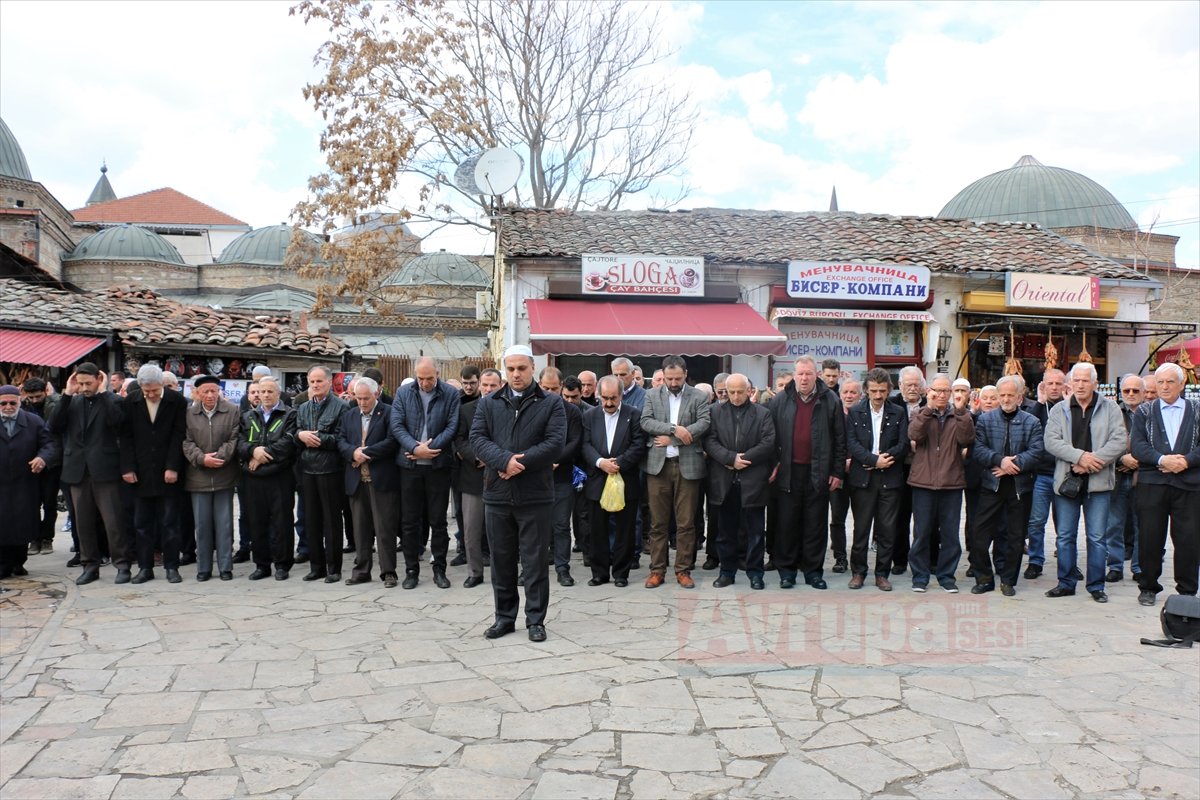 Terör saldırısında hayatını kaybedenler için Üsküp'te gıyabi cenaze namazı kılındı