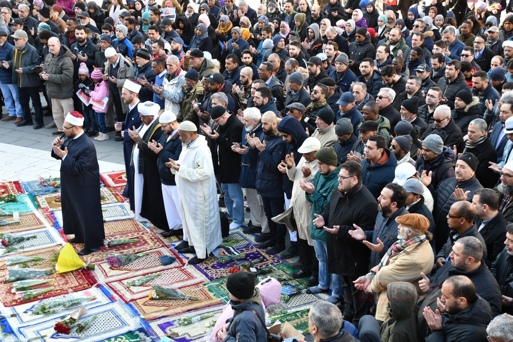 Stockholm'de, Yeni Zelanda'da şehitler için gıyabi cenaze namazı kılındı