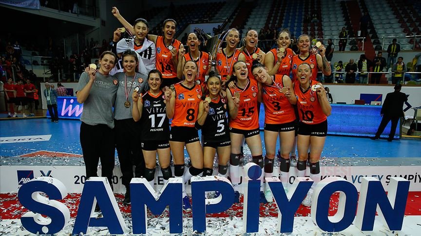 Kupa Voley'de şampiyon Eczacıbaşı