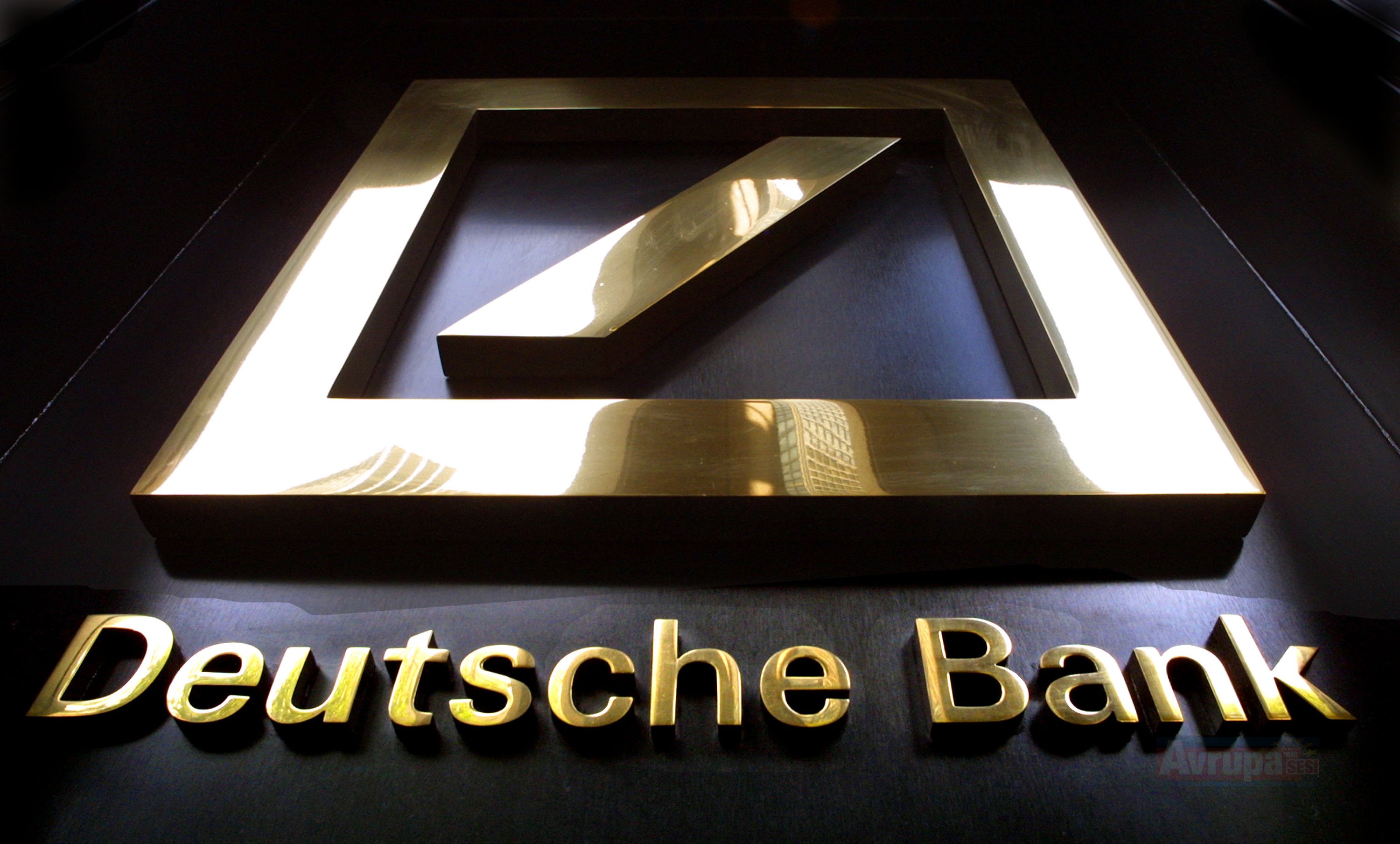 Deutsche Bank'ın ilk çeyrek karı 201 milyon avro