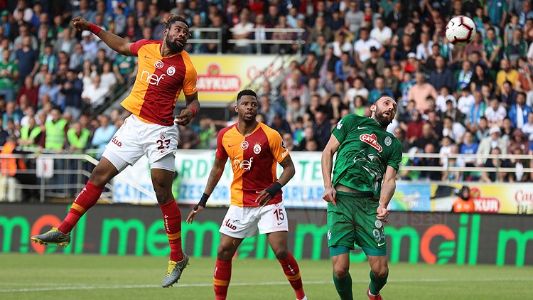 Galatasaray deplasmandan 3 puanla dönüyor