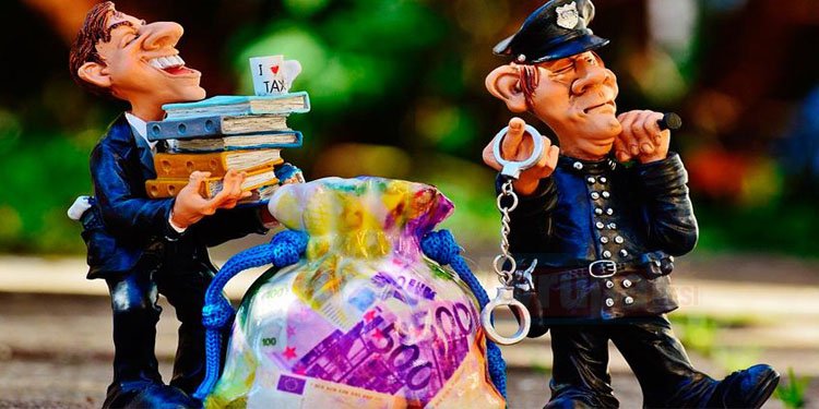 Polisiz diyerek yaşlı kadını 1 milyon euro dolandırdılar