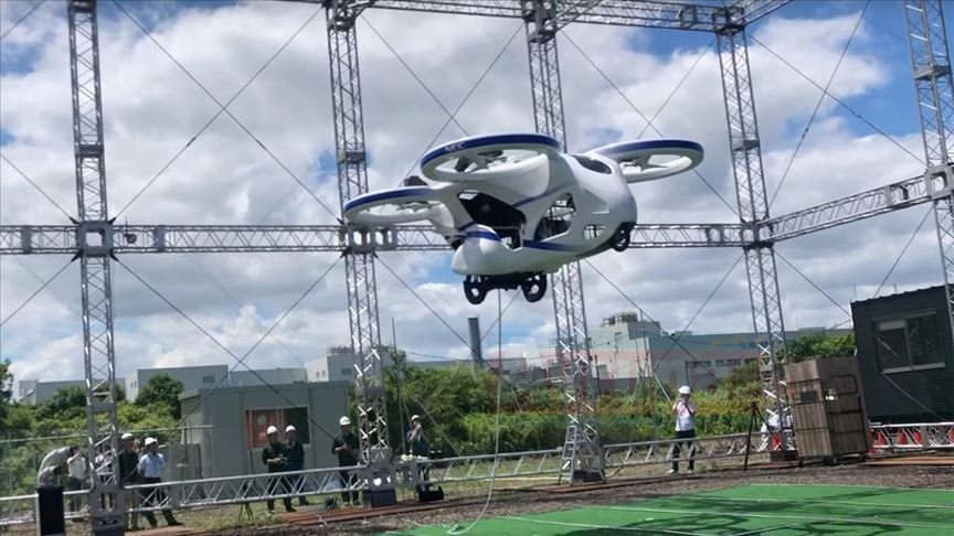 Japonya, uçan otomobilin deneme uçuşunu yaptı