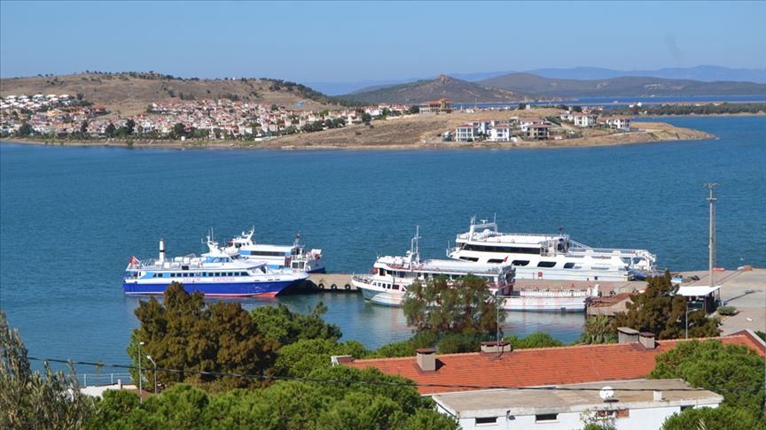 Yunan adasında binin fazla turist mahsur kaldı