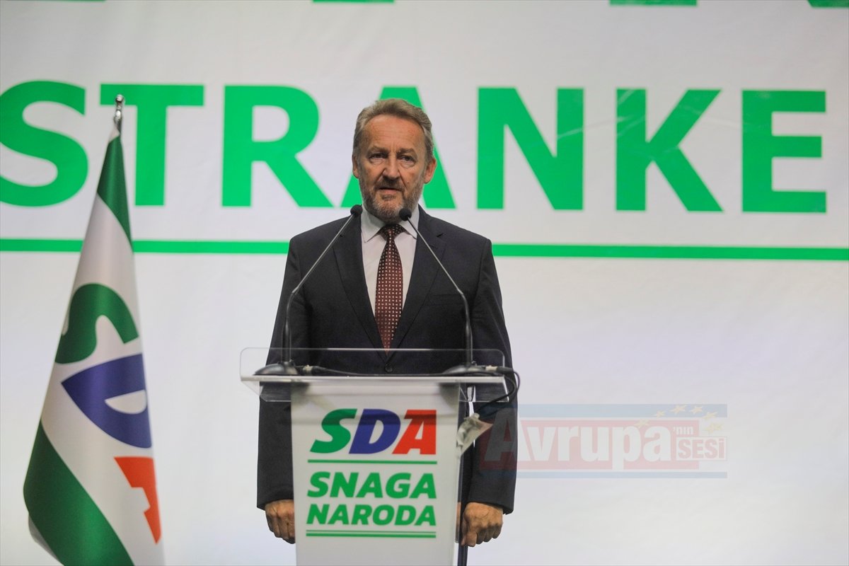 Bakir İzetbegoviç SDA genel başkanlığına getirildi