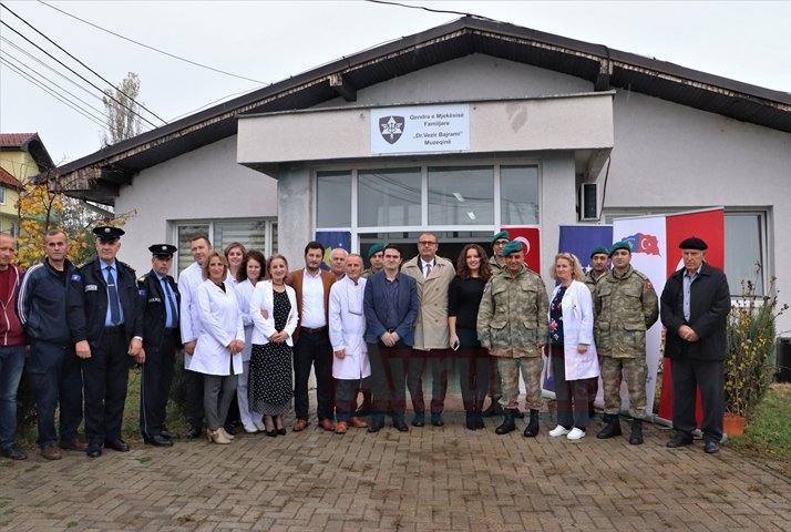 Kosova'daki Aile Sağlık Merkezine tıbbi malzeme yardımı
