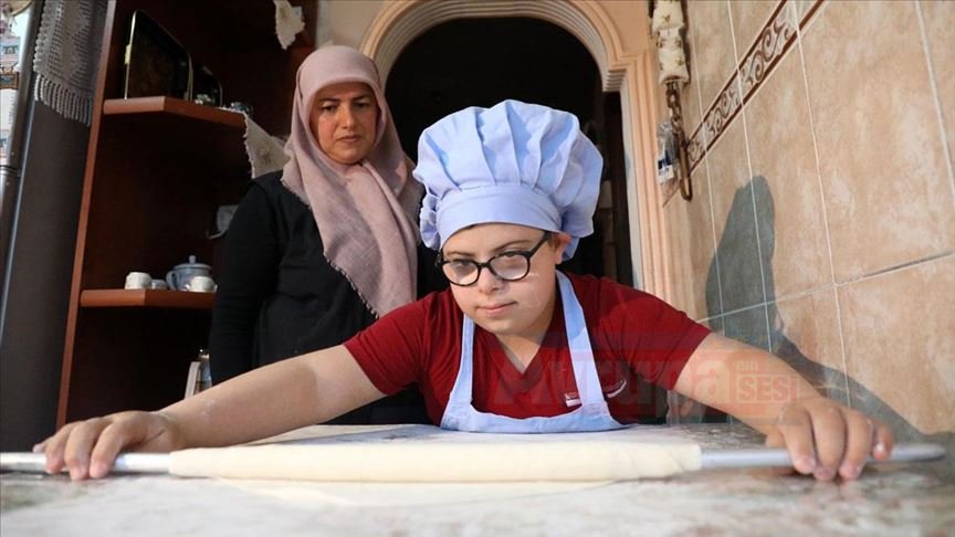 Down sendromlu 12 yaşındaki Berat'ın hayatı 'oklava' ile değişti