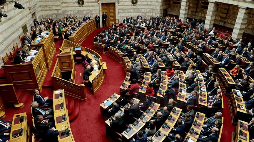 Yunanistan'ın ilk kadın Cumhurbaşkanı Aikaterini Sakellaropulu oldu