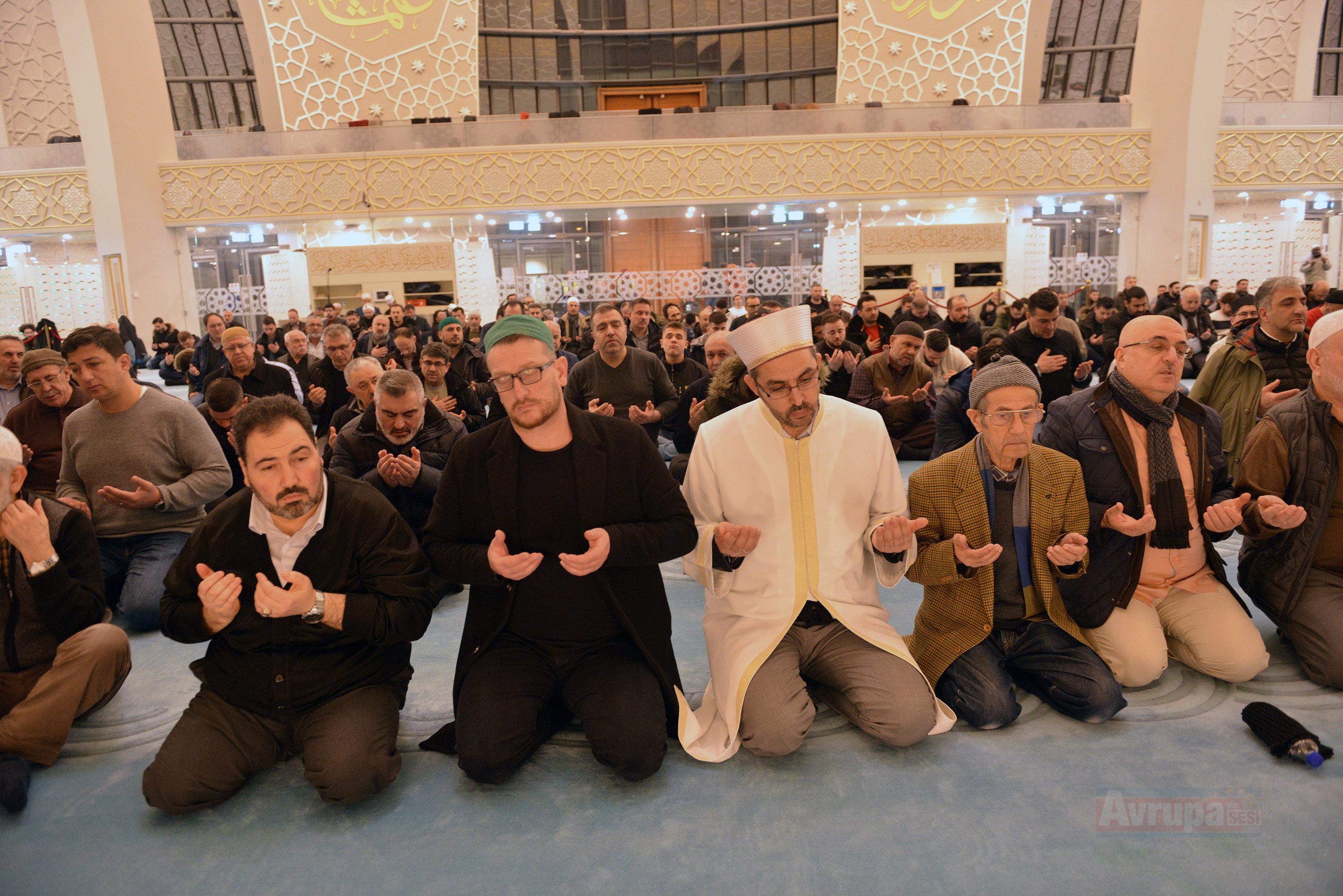 Köln DİTİB Merkez Camii’nde Regaib Kandili Coşkusu
