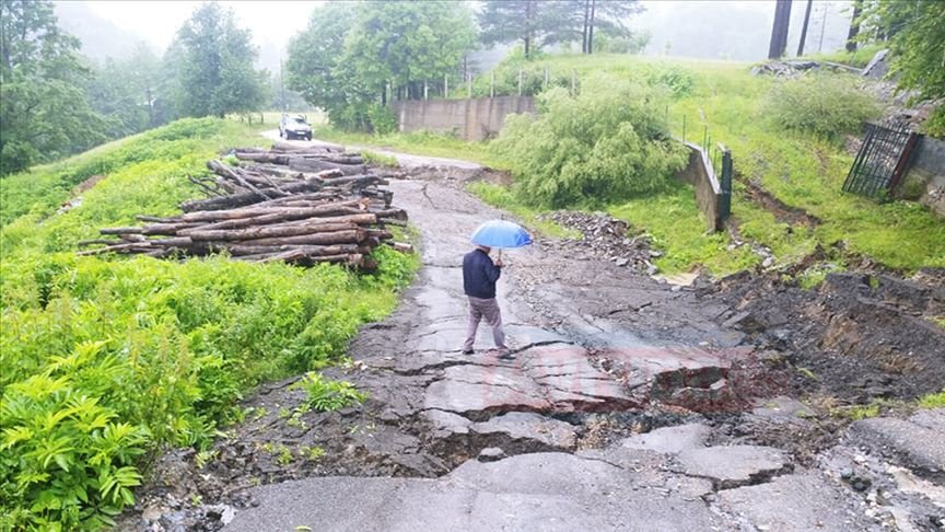 Bosna Hersek ve Sırbistan'da taşkın ve heyelanda bine yakın ev zarar gördü