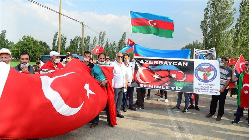 Türkiye-Ermenistan sınırında Azerbaycan'a yönelik saldırılar protesto edildi